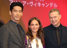 『アースクエイクバード』の来日記者会見が開催