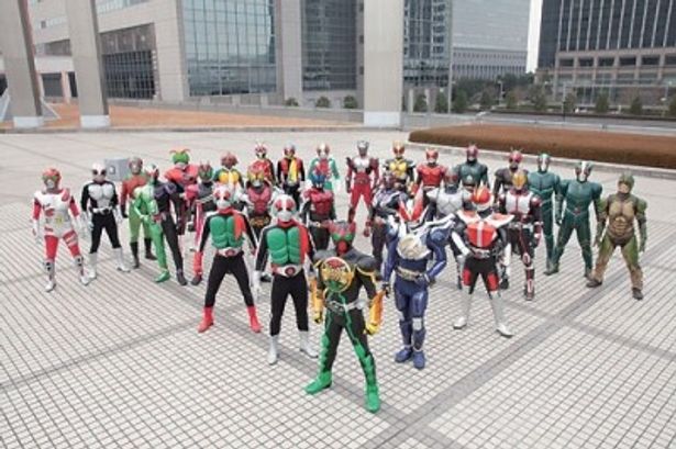 【写真】歴代の仮面ライダーが全員集結。キカイダーたちは彼らとどんな絡みを見せるのか？