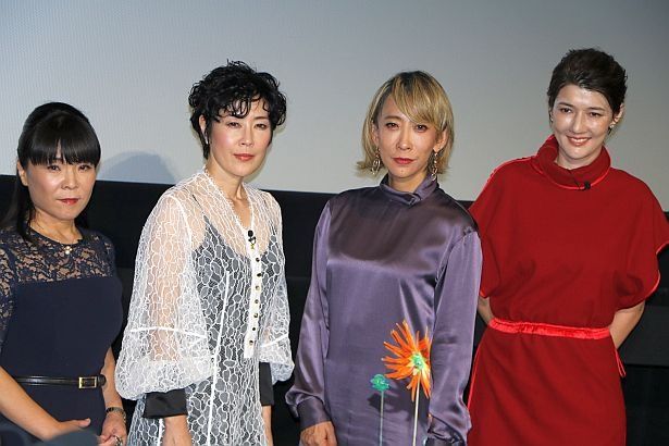 女優の寺島しのぶ、写真家・映画監督の蜷川実花、アーティストのスプツニ子！が登壇