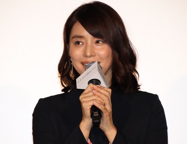 初日舞台挨拶に登壇した石田ゆり子