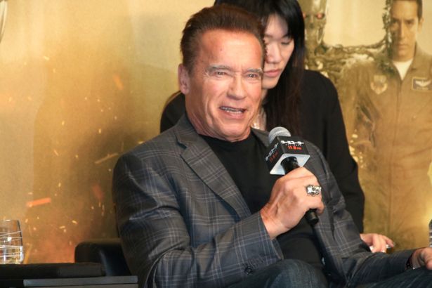 T-800 役のアーノルド・シュワルツェネッガー