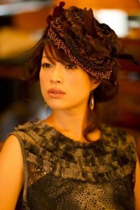 圧倒的な歌唱力で、国内のみならず海外からも評価が高い石川智晶