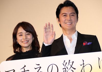 石田ゆり子「恥ずかしくて言えなかった」とはにかみ笑顔