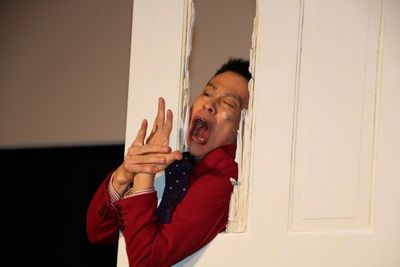 『シャイニング』の名シーンを再現した柳沢慎吾
