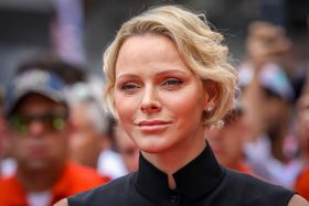 モナコのシャルレーヌ公妃がクリスマスイベントに参加