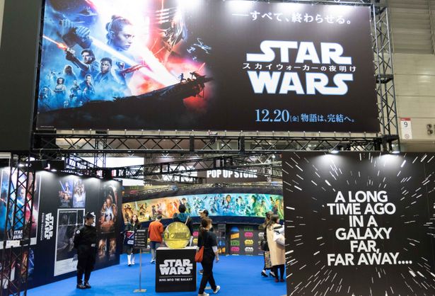 まもなく公開される最新作に向けて例年にも増した熱気に包まれた「スター・ウォーズ」ブース