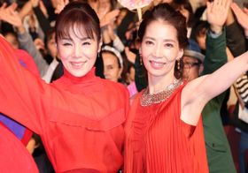 ピンク・レディー、思い出が詰まった場所に揃って登場！