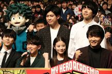 会場には井上芳雄、今田美桜の他、山下大輝、岡本信彦、石川界人、梶裕貴、sumikaが登場