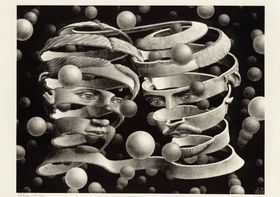 2人の人物を帯状にして互いをつないだ代表作「婚姻の絆」