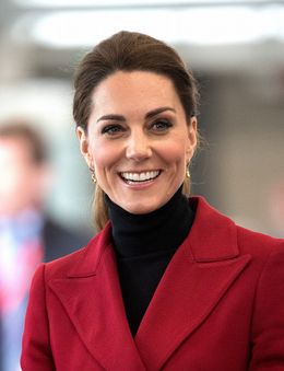 イベントに相応しい装いに賞賛！