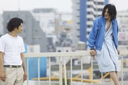 病院の屋上シーンは、実は市役所の屋上で撮影している