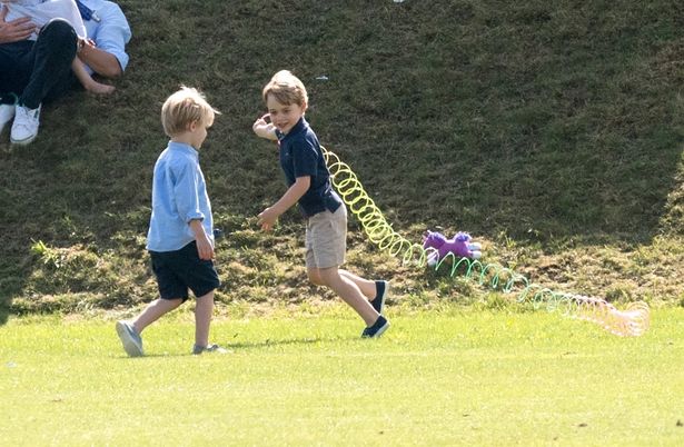 スポーツマンの両親の影響で、体を動かすことが好きだと思われていたジョージ王子