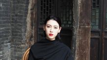 三吉彩花、23歳の素顔に迫る