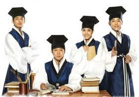 5日間限定でユチョンたちが実際にまとった衣装が展示される