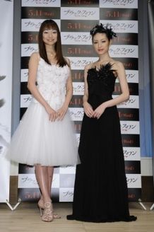 『ブラック・スワン』トークショー付き試写会にゲスト出演した上野水香、栗山千明(右)