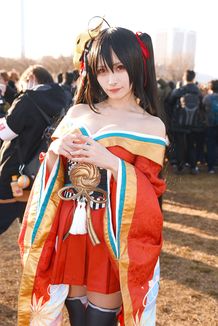 「アズールレーン」の大鳳に扮するJILLさん