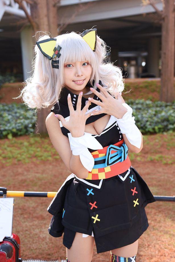 バーチャルYouTuberの輝夜月に扮する甘夏リアさん