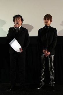 塩屋俊監督(左)と杉浦太陽が、急逝した女優・田中好子との思い出話を語ってくれた