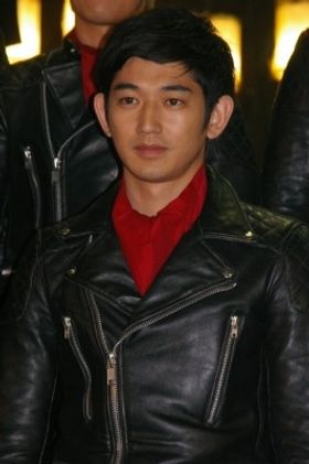 エアガンショップへ足を運び、ガス銃と的を購入し、自宅で練習したという瑛太は「ワイルドにつながったかは、皆さんに委ねたい」