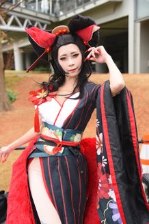 「陰陽師」の三尾の狐に扮する沙耶さん