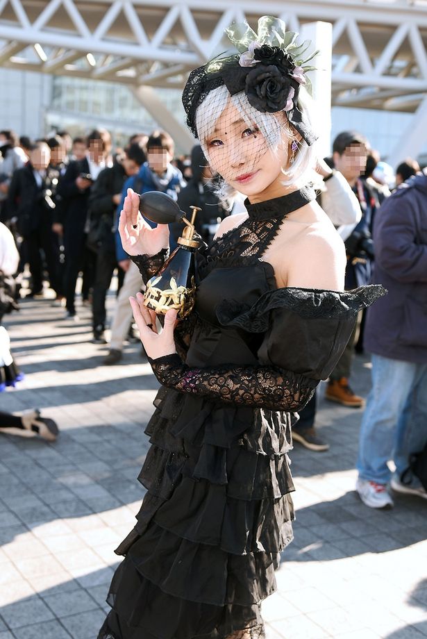 「IdentityV 第五人格」のウィラ・ナイエルに扮する めるさん