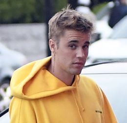 ジャスティン・ビーバーの変貌ぶりが話題に