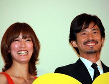 『大木家のたのしい旅行 新婚地獄篇』で共演した竹野内豊と水川あさみ