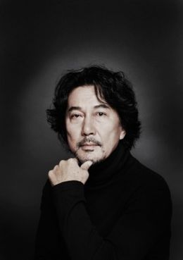 主人公の聯合艦隊司令長官・山本五十六を演じる役所広司