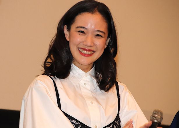 舞台挨拶に登壇した蒼井優