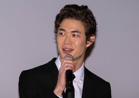 『his』で映画初主演を務めあげた宮沢氷魚