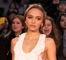 街中でミニスカ姿がパパラッチ！