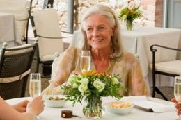 50年ぶりにイタリアを訪れるクレアを演じたヴァネッサ・レッドグレイヴ