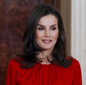 若々しいスペインのレティシア王妃、白髪ケアはせず？