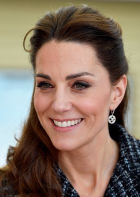 ウィリアム王子とともに英国アカデミー賞授賞式に出席したキャサリン妃