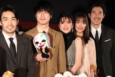 坂口健太郎、実は凶悪犯!?