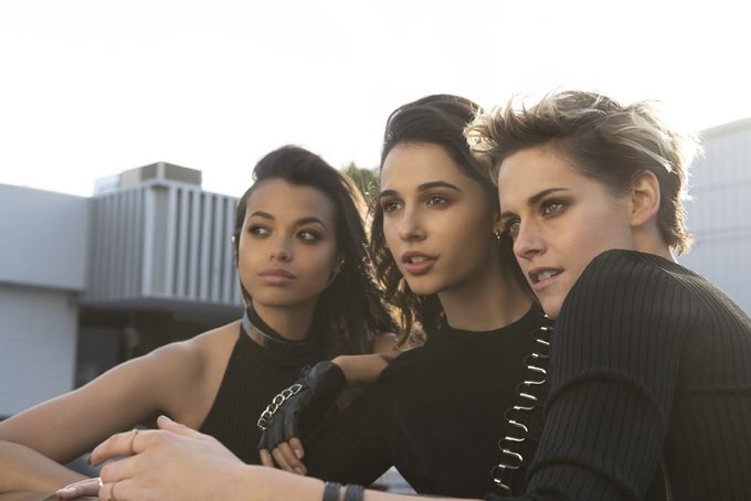 チャーリーズ・エンジェル：映画作品情報・あらすじ・評価｜MOVIE