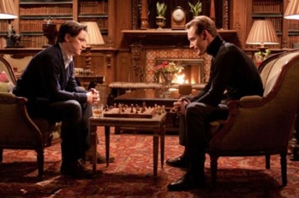若手演技派のジェームズ・マカヴォイ(左)とマイケル・ファスベンダー(右)の共演にも注目だ