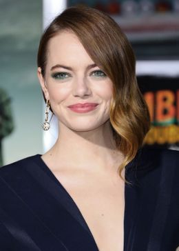 『ラ・ラ・ランド』(16)、『女王陛下のお気に入り』(18)などに出演しているエマ・ストーン