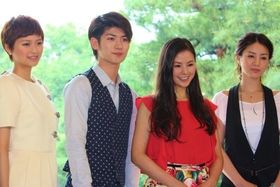 『東京公園』の会見にて。左から、榮倉奈々、三浦春馬、小西真奈美、井川遥