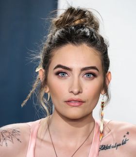 故マイケル・ジャクソンの娘パリス・ジャクソンが、弟の誕生日を祝福