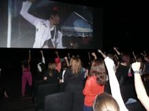 パリの映画館、MEGA CGR Torcyでのライブビューイング時の様子
