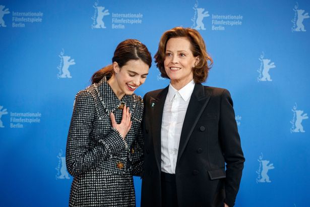 ベテランのシガニーとの共演に期待が高まる