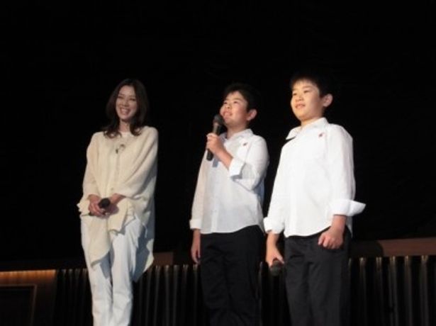 【写真】旺志郎(右)は「撮影で明太子を丸々一本食べるシーンがあって、最高だった」と嬉しそうに話した