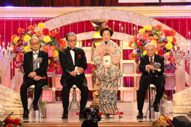 会長功労賞の司葉子は着物姿