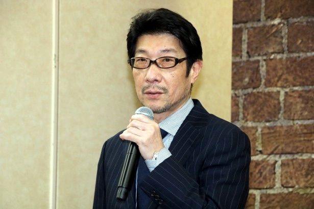 メガホンをとった阪本順治監督 