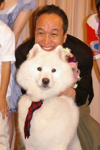 犬好きなのに犬嫌いの役の小日向文世、サモンにデレデレ！「犬を怖がる芝居はしんどかった」