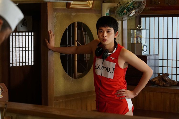 北村匠海がキレッキレのダンスで山本舞香にアプローチ!?『とんかつDJアゲ太郎』特報映像到着
