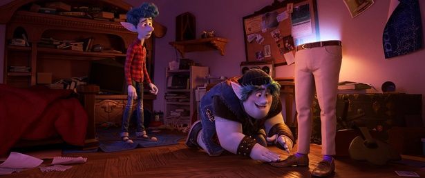 お父さんが“半分だけ”復活!?『2分の1の魔法』の世界観が気になる！