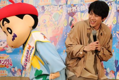 山田裕貴、しんちゃんとお尻をスリスリ！