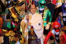 松平健の暴れん坊将軍が仮面ライダーオーズと夢の共演！